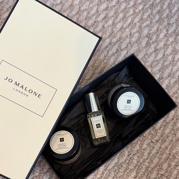 Jo Malone Trio - Picture 5 of 5